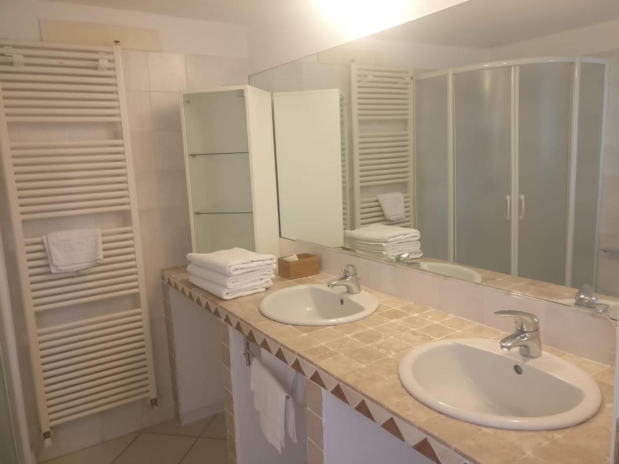 Hotel Eros Residence Червия Экстерьер фото
